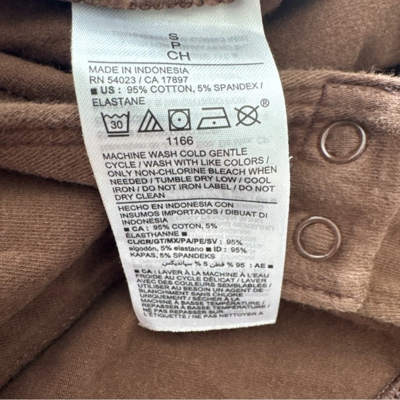 Old Navy Women Size Small Bodysuit One Piece Snap Brown V Neck Short Sleeve Top - Picture 7 of 7